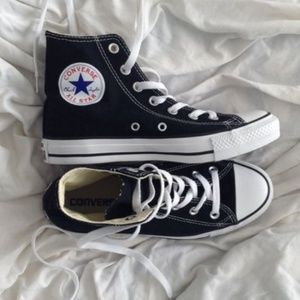 Black hightop converse